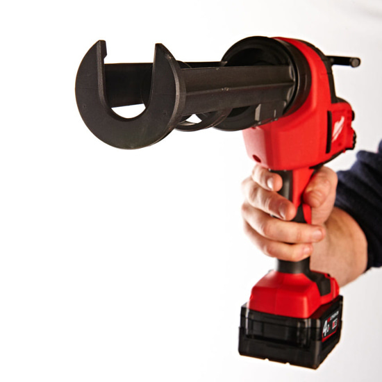 Pistolet do kleju MILWAUKEE C18-PCG 310ml, 4500N- wynajem Poznań - BIS Wypożyczalnia Foto 03